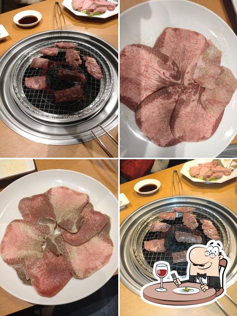 焼肉 菫