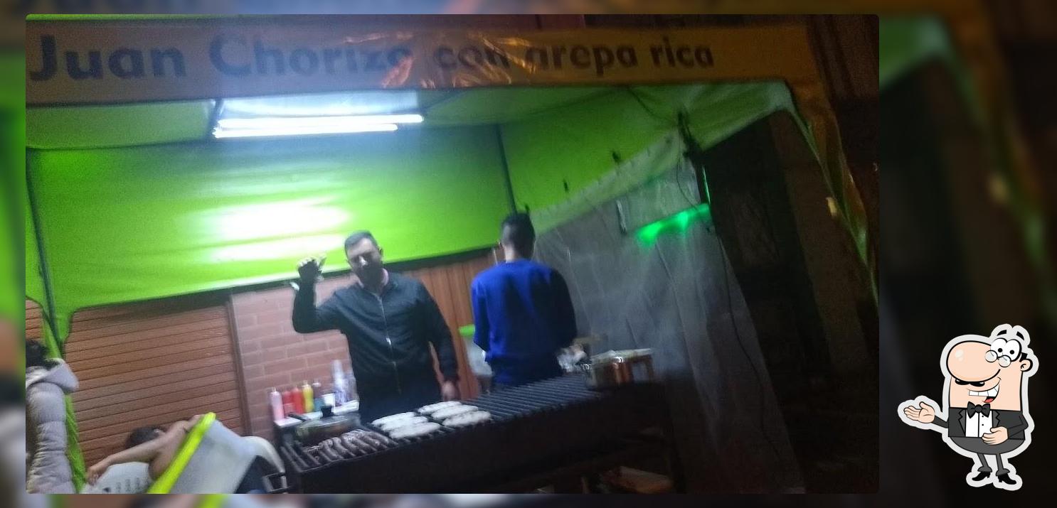 Juan chorizo con Arepa Rica..