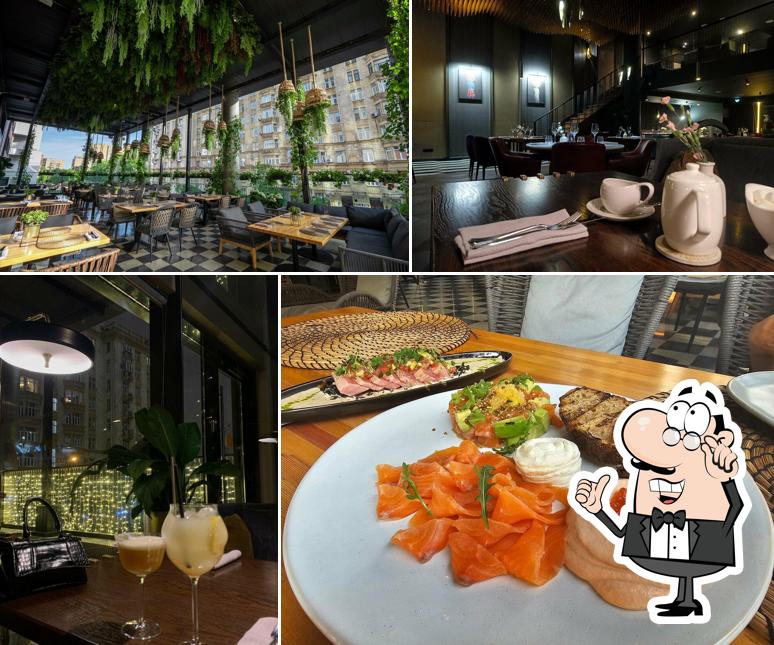 Посмотрите на внутренний интерьер "Mady"