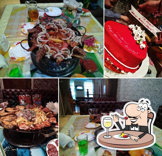 У Яши