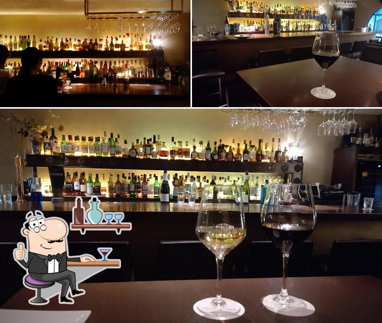 ORIENTAL BAR