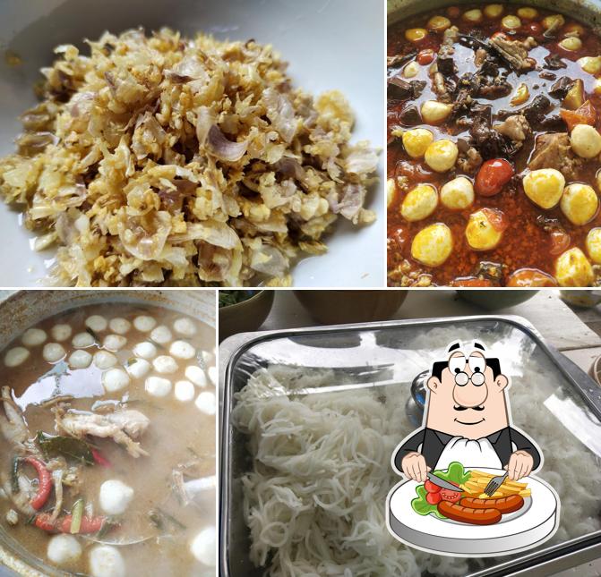 ร้านน้ำเงี้ยวแม้วเด็กดอย