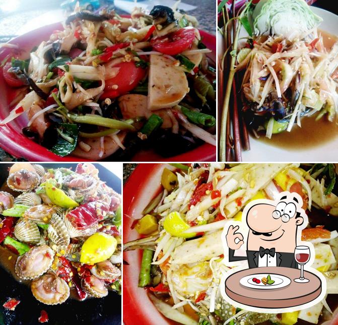 ร้านป้าเหรียญ​ อาหารตามสั่ง ส้มตำ เขาแตงอ่อนซอย1
