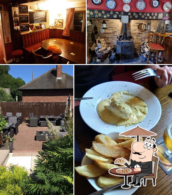 Dog Inn & Davenport Arms