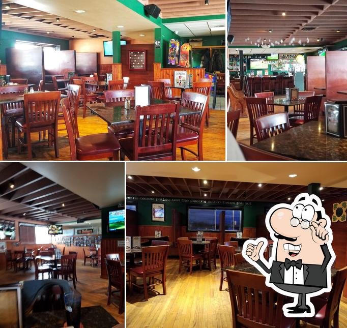 Mulligans Irish Pub & Grill