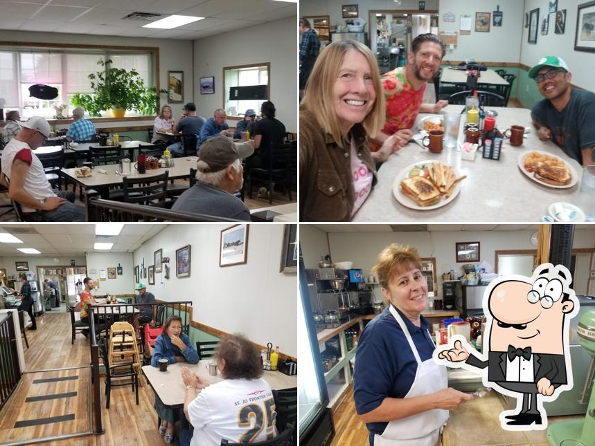 LARIAT COUNTRY KITCHEN