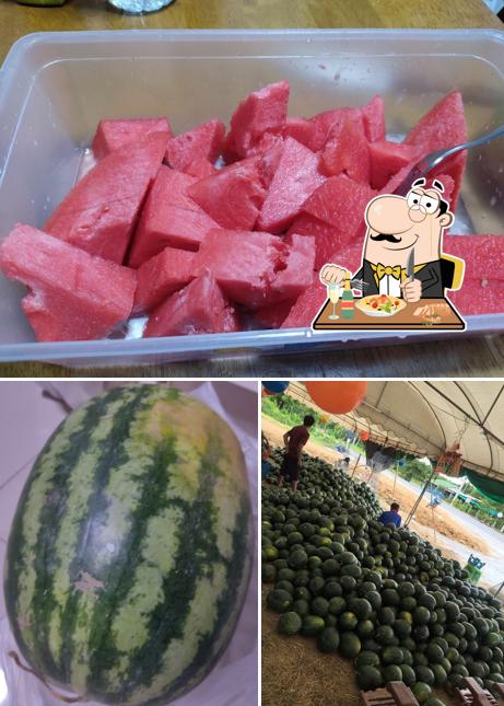 แซ่บ