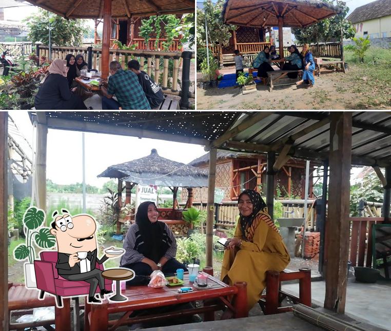 Kedai Azalea
