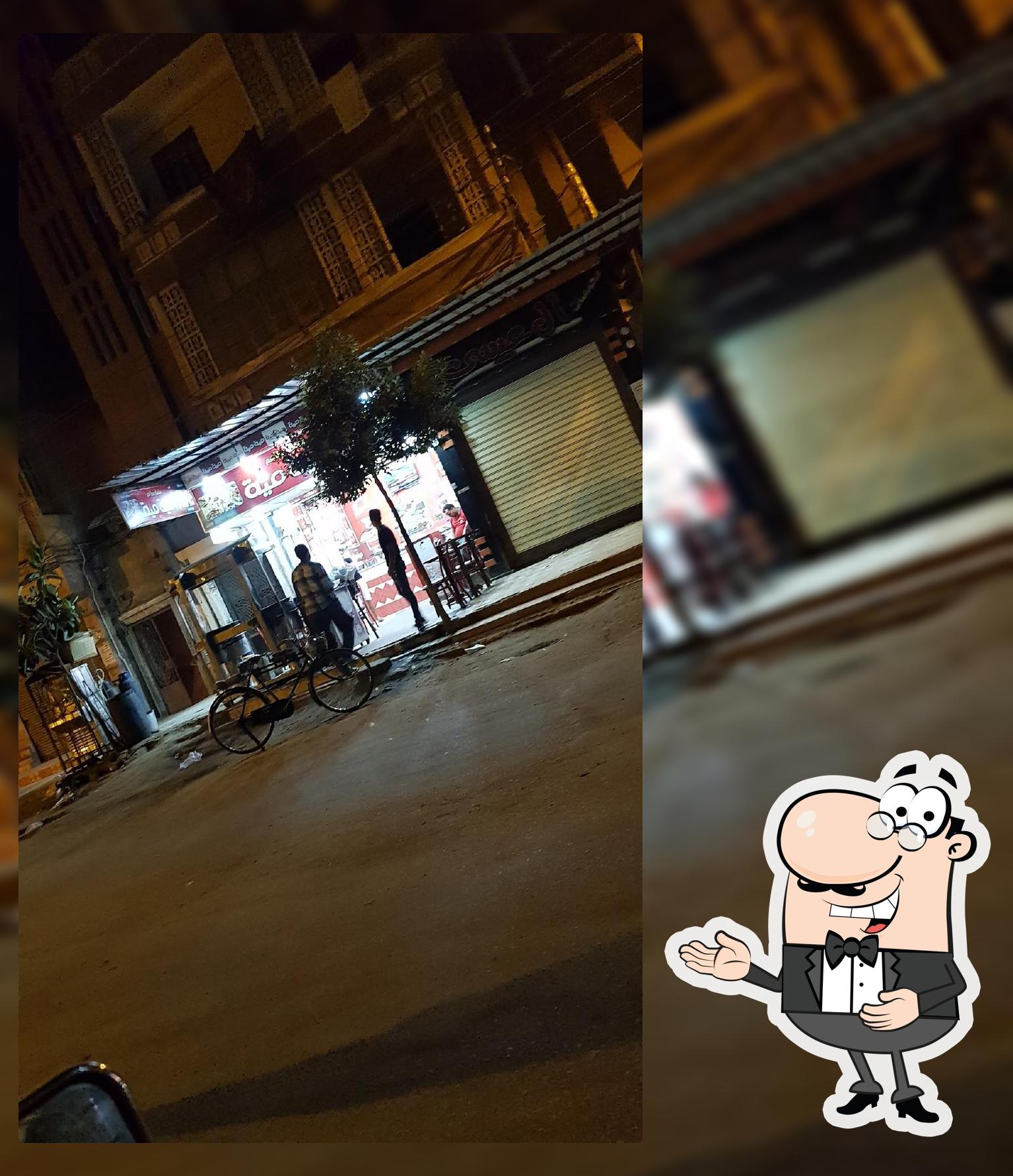 مطعم ١٠٠ ١٠٠