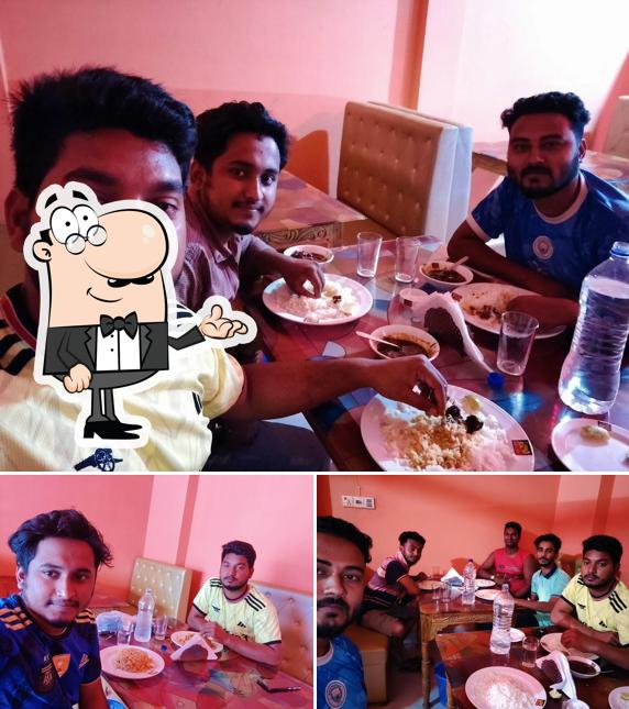 ভোজ বাড়ী হোটেল এন্ড রেস্টুরেন্ট