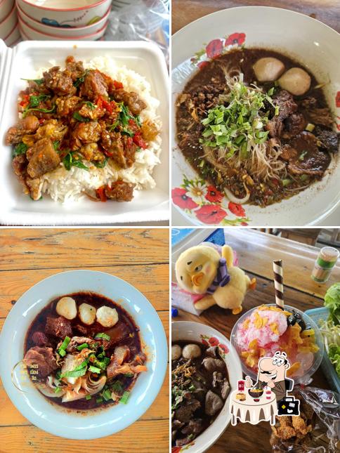 ก๋วยเตี๋ยวเรือ เพชรเมืองลือ ทับกวาง