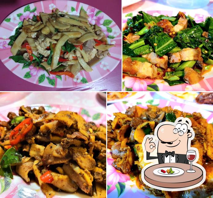 ร้านหมูหมู by PAT