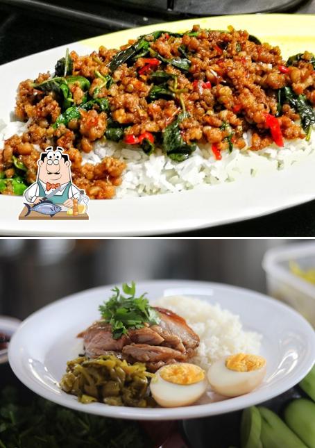 ติ๊กข้าวขาหมู