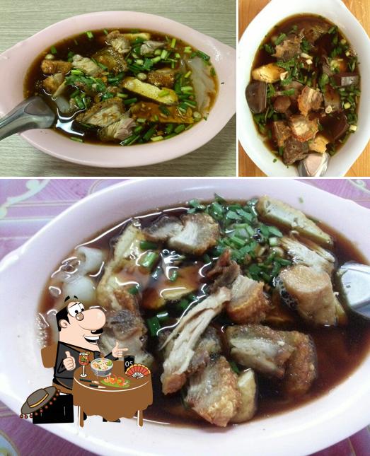 ก๋วยจั๊บกันเอง