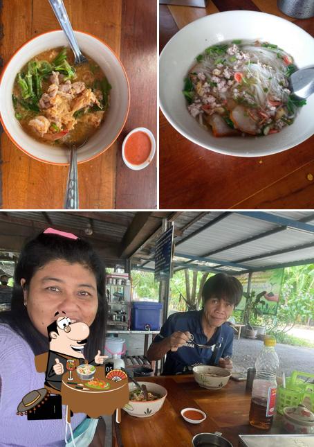 ร้านก๊วยเตี๋ยวป้าพรหม