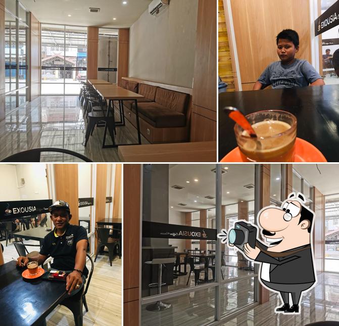 Exousia coffee house