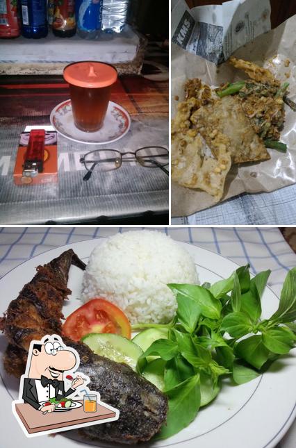 Nasi Pecel Mbah Sati