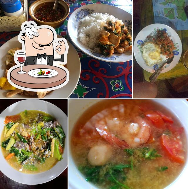 Aunt Paew Restaurant