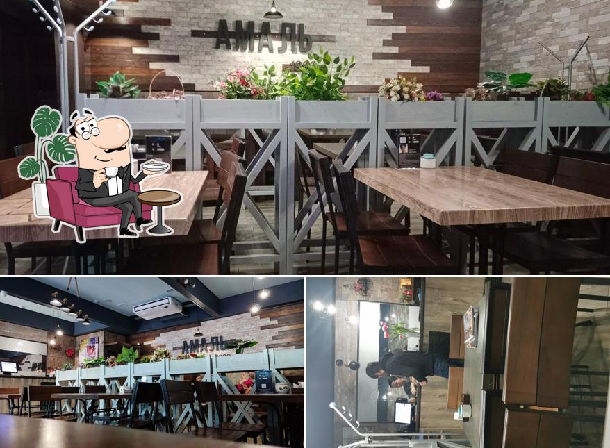 Забронируйте столик в "Амале"