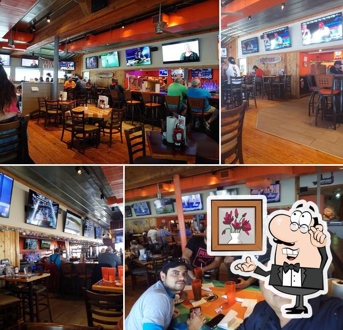 Hooters