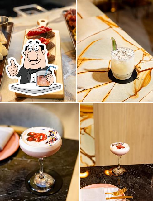 Señoritas Bar De Ellas