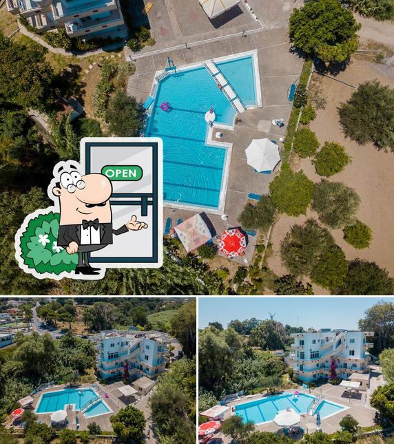 Aphrodite Apartments and Restaurant