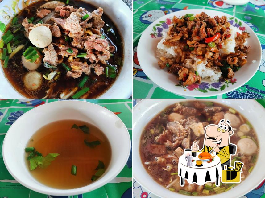 ผัดไทยอาหาร​ตาม​สั่ง น้าเหลียว​ สามโก้​
