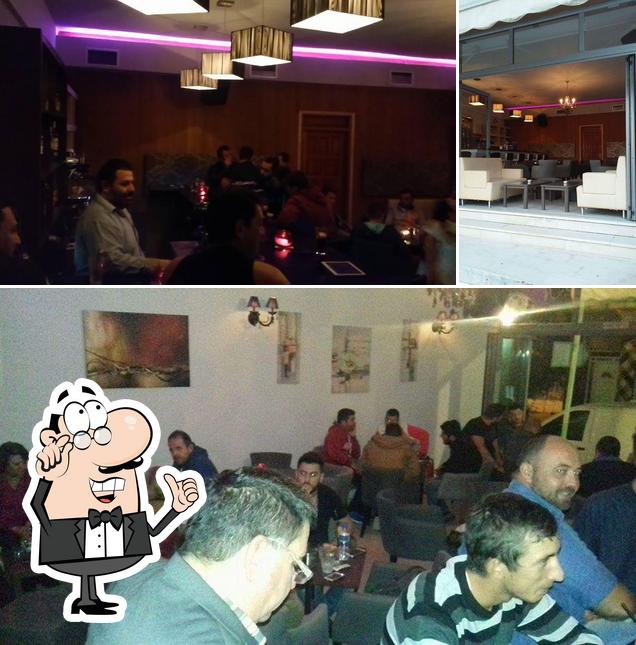 Novel Cafe Bar