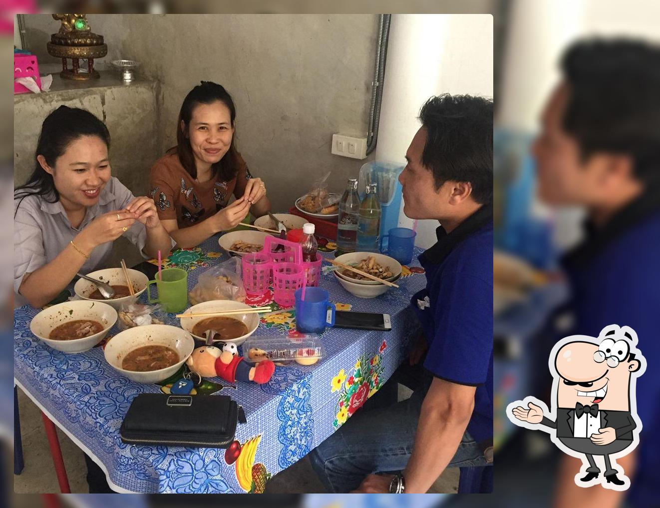 ก๋วยเตี๋ยวไก่ฉีก ป้าแตน