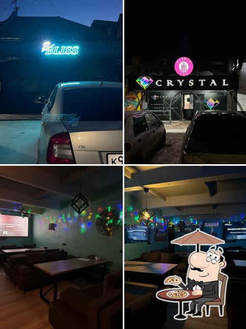 Crystal lounge
