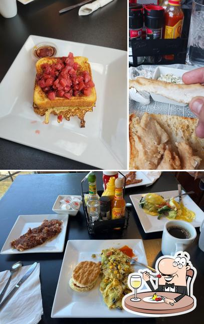 Maebelline's Breakfast • Lunch