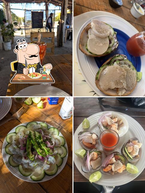 Mariscos Los Plebes
