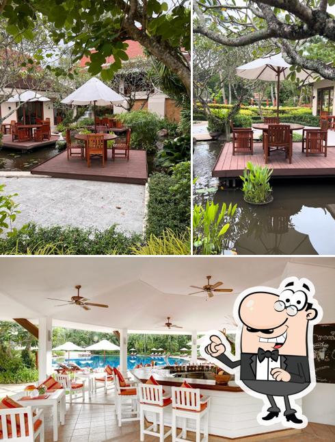 The Pool House at Santiburi