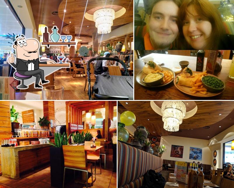 Nando's Leeds - White Rose