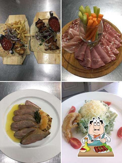 Закажите блюда из мяса в "ресторане караоке ла русь"