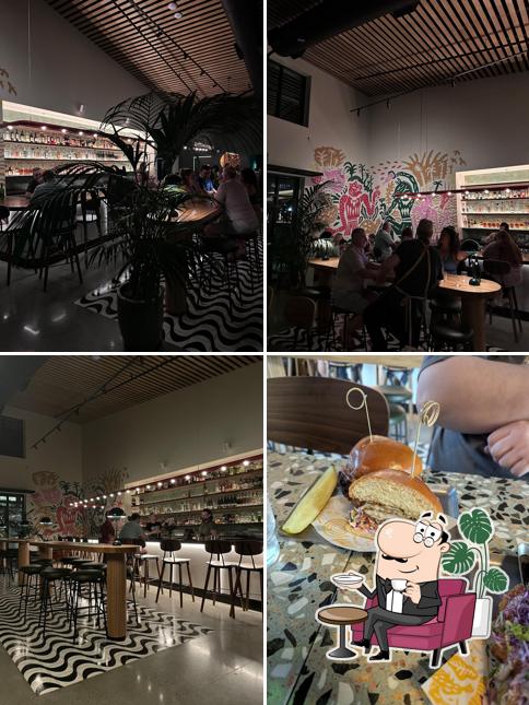 Roselle Bar & Lounge