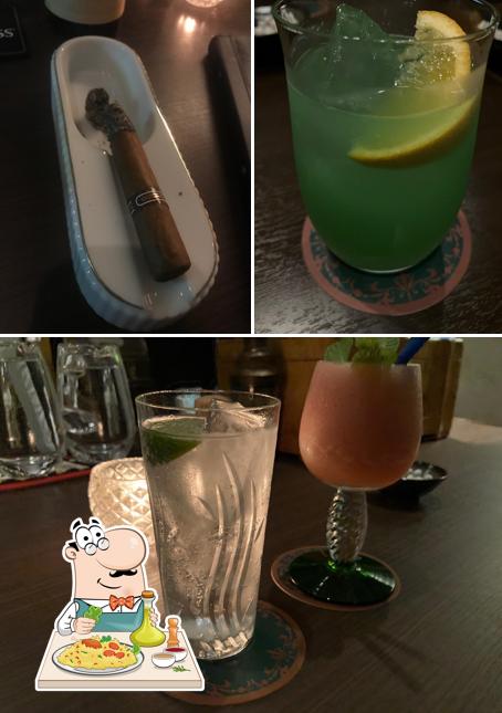 Taro's Bar 刈谷