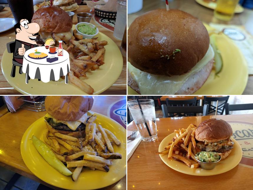 Oscar's Pub & Grill