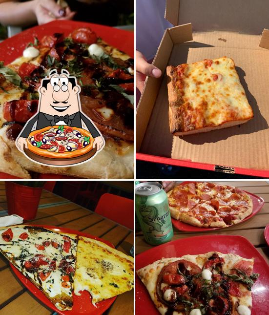 Cannoli Kitchen Pizza