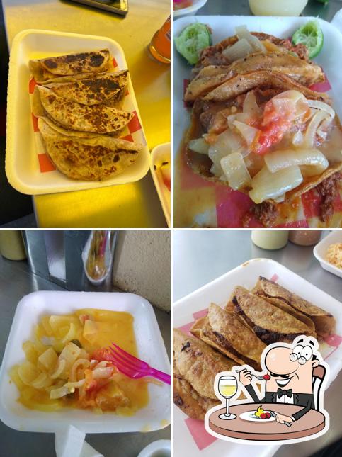 Tacos "El Compadre" Alias del Muerto