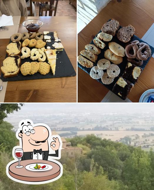 Посмотрите на эту фотографию, где видны еда и внешнее оформление в Agriturismo Il Cicaleto Cannara