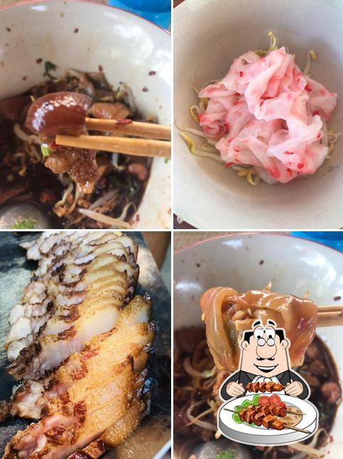 ก๋วยเตี๋ยวหลอดทรงเครื่องแม่ไพศรี สูตรโบราณ