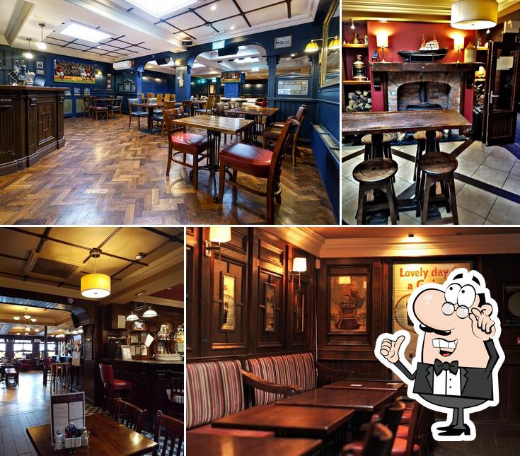 The Quays Bar & Gastropub
