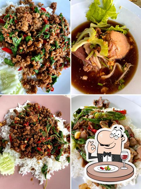 ก๋วยเตี๋ยวไก่มะระบุฟเฟ่ อ.เชียงยืน