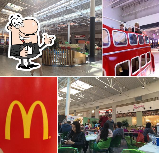 Ресторанный дворик в МЕГА Адыгея-Кубань