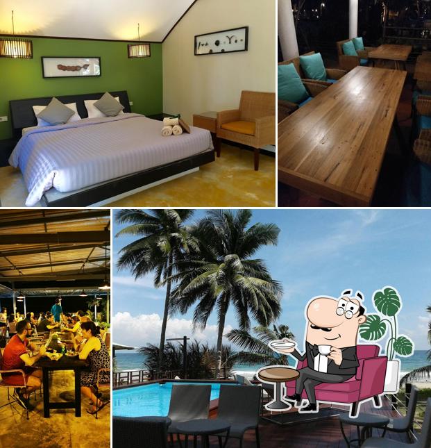 Ma Lae Lay / Seaview Rooftop Cafe