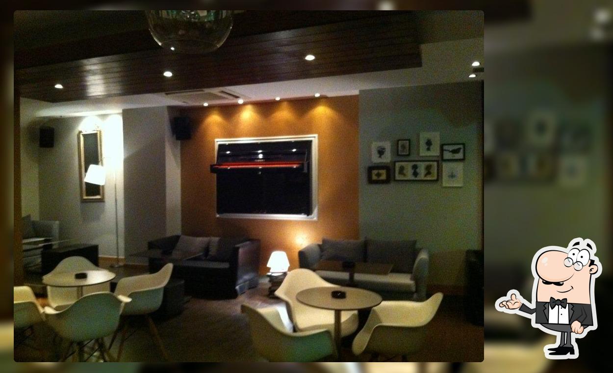 People Cafe Bar