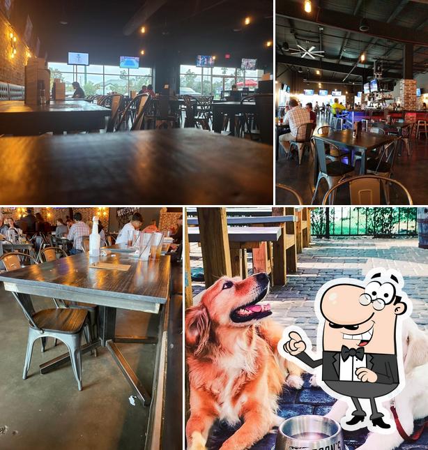 Woodson's Local Tap + Kitchen (1488)