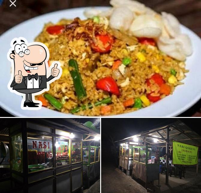 Nasi Goreng Royals