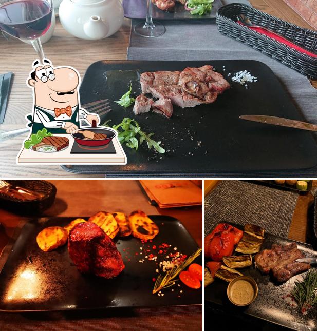 Тут широкий ассортимент блюд для любителей мяса